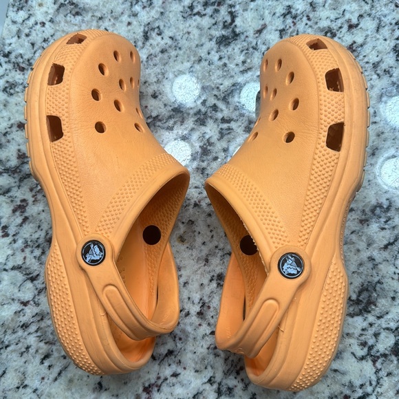 Crocs - Picture 4 of 5